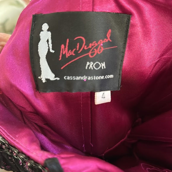 MACDUGGAL PROM BALLGOWN - Picture 4 of 6